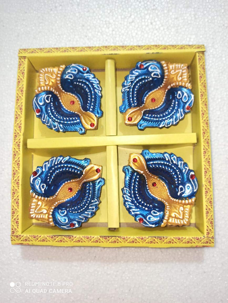 BEE GARDEN Soil Decorative Diya for Diwali | Handmade Designer Clay Diyas/Candles for Festival Puja (Pack of 10)